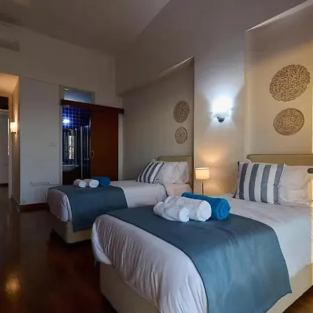Beautiful Villa On The Seashore ! Villa *