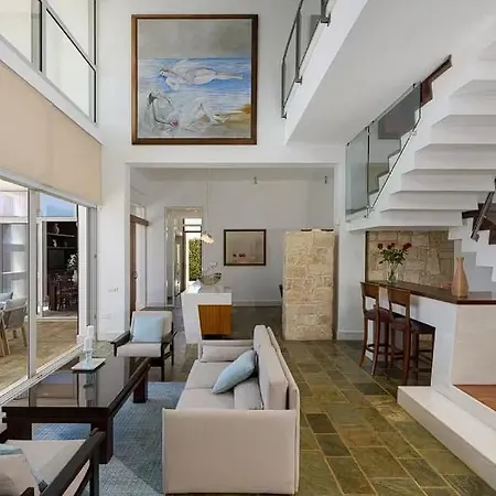 Beautiful Villa On The Seashore ! Villa
